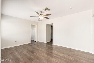 913 W Highland Ave in Phoenix, AZ - Building Photo - Building Photo