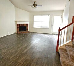4022 Canyon Pkwy in San Antonio, TX - Foto de edificio - Building Photo