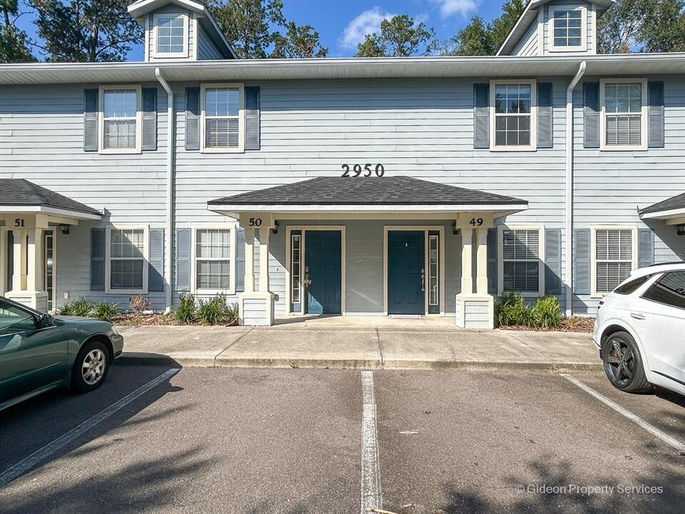 2950 SW 35th Pl in Gainesville, FL - Foto de edificio