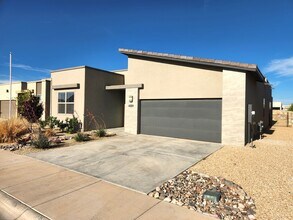 6221 Quicksilver St in Las Cruces, NM - Building Photo - Building Photo
