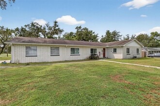 1601 Alder Way in Brandon, FL - Foto de edificio - Building Photo