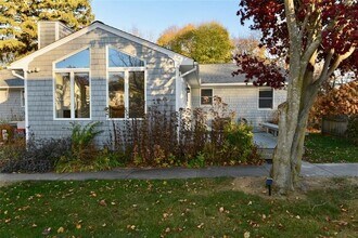 55 Vinton Ave in Cranston, RI - Building Photo - Building Photo