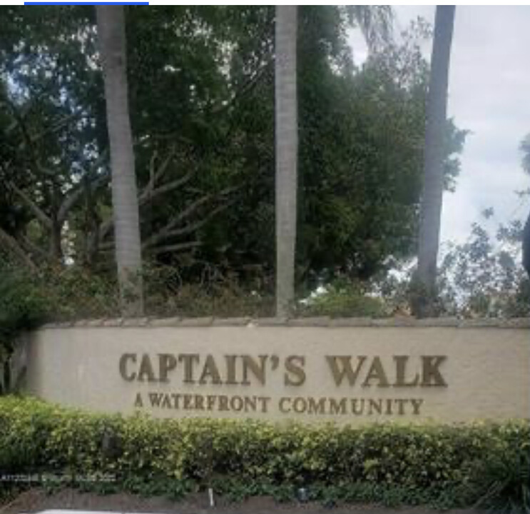 270 Captains Walk in Delray Beach, FL - Building Photo