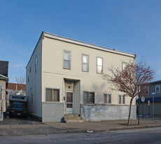 1046 Hudson Ave Apartments