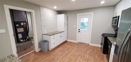 4042 Condor Ln in Sarasota, FL - Building Photo - Building Photo