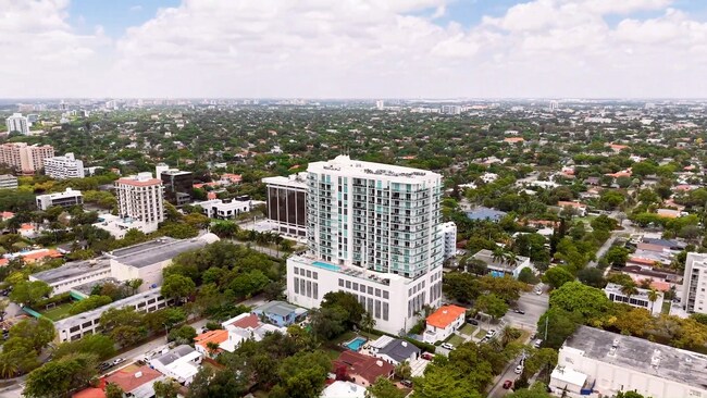 2525 SW 3rd Ave, Unit 1009 in Miami, FL - Building Photo - Building Photo
