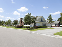 8800 Dorchester Rd in North Charleston, SC - Foto de edificio - Building Photo