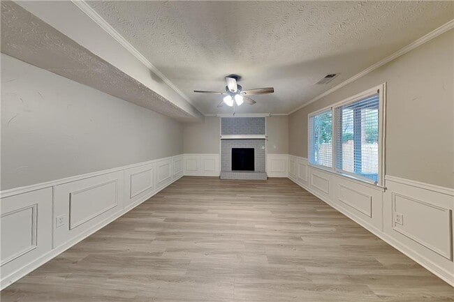 9880 Lake Forest Way in Roswell, GA - Building Photo - Building Photo