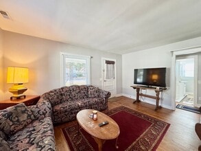 1114 Goodes Ferry Rd in South Hill, VA - Foto de edificio - Building Photo