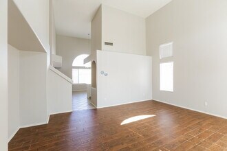 11024 W Frier Dr in Glendale, AZ - Building Photo - Building Photo