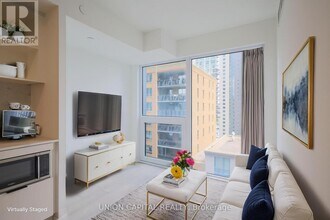 82-1582 Dalhousie St in Toronto, ON - Building Photo - Building Photo