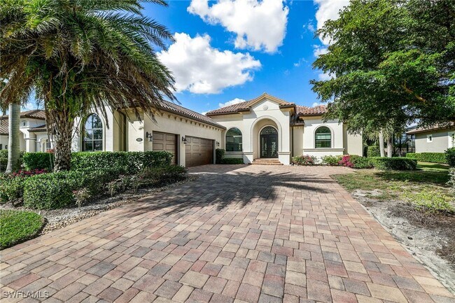 property at 6851 Lakewood Isle Dr