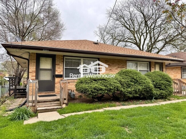 property at 2923 49th Pl