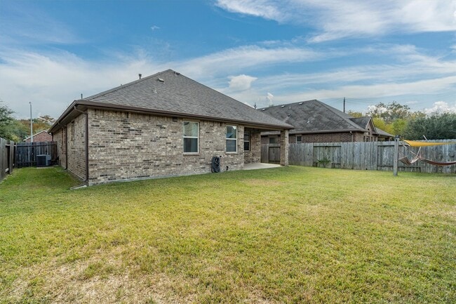 property at 2722 Kaman Ln