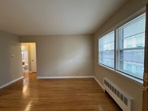 3829 N Humboldt Ave, Unit 7 in Milwaukee, WI - Foto de edificio - Building Photo