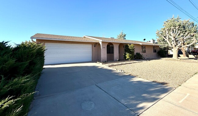 1746 Gates Ave in Kingman, AZ - Building Photo - Building Photo