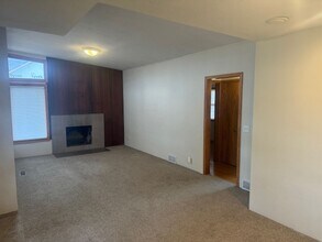5120 Hankerson Ave in Edina, MN - Building Photo - Building Photo