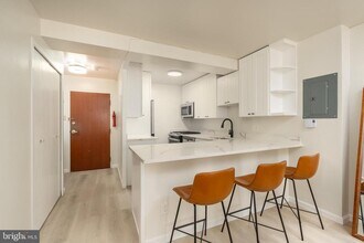 730 24th St NW in Washington, DC - Building Photo - Building Photo
