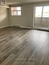 560 Bloor St E in Oshawa, ON - Building Photo - Building Photo