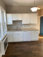 231 west price street, Unit Apt 3 in Linden, NJ - Building Photo - Building Photo