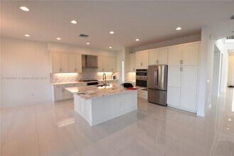 17064 Teton River Rd in Boca Raton, FL - Foto de edificio - Building Photo