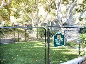 6314 Friars Rd, Unit 301 in San Diego, CA - Foto de edificio - Building Photo