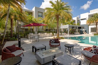 Bell at Broken Sound in Boca Raton, FL - Foto de edificio - Building Photo