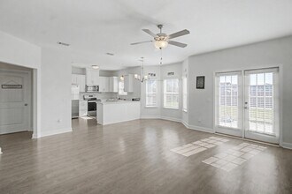 65 Gambrell Rd in Hinesville, GA - Building Photo - Building Photo