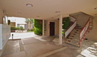 The Empress Apartments in Van Nuys, CA - Building Photo - Lobby