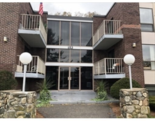 152 Turner Rd-Unit -14 in Holliston, MA - Foto de edificio