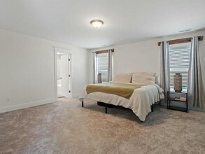 456 Highview Dr in Benson, NC - Building Photo - Building Photo