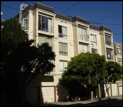 Chateau Manor in San Francisco, CA - Building Photo - Building Photo