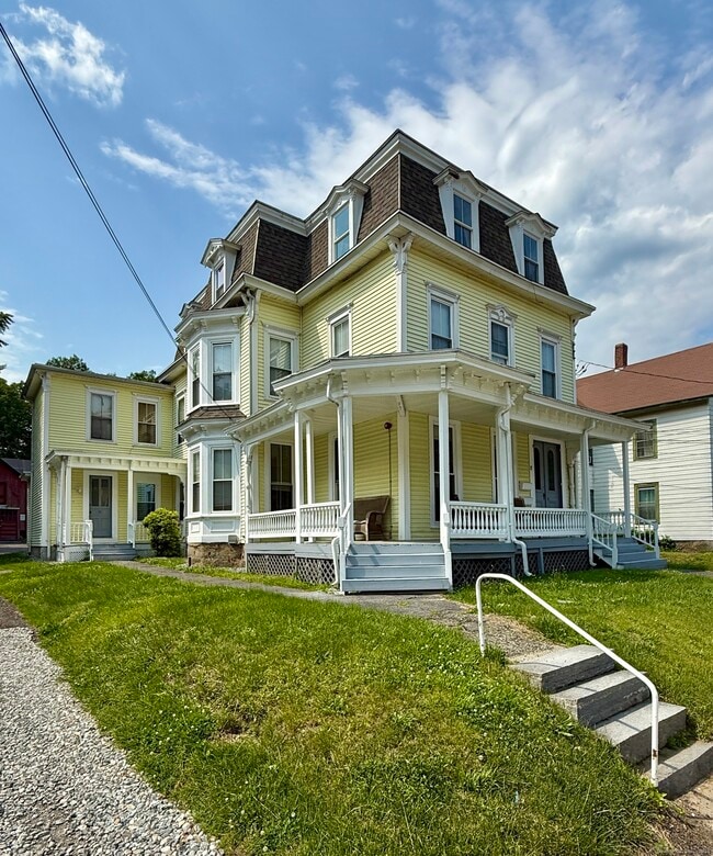 117 Bridge St in Windham, CT - Building Photo - Building Photo