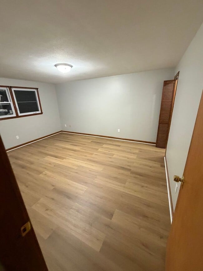 58 Marconi Ave in Bristol, CT - Building Photo - Building Photo