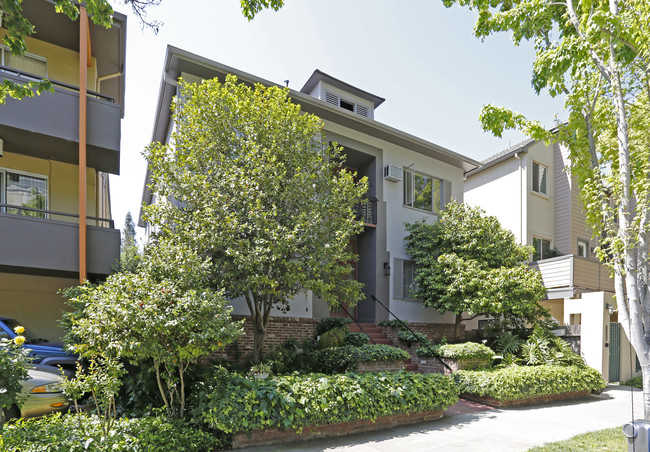 Moore Manor in Sacramento, CA - Foto de edificio - Building Photo