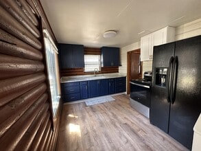 1116 Herbert Ave in South Lake Tahoe, CA - Building Photo - Building Photo