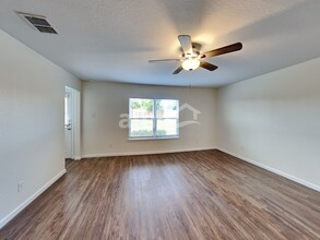 12321 Claiborne in San Antonio, TX - Building Photo - Building Photo