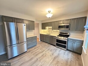 12629 English Orchard Ct in Silver Spring, MD - Building Photo - Building Photo