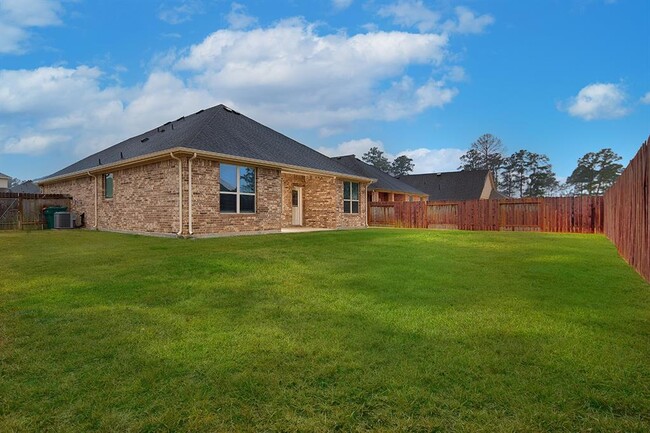 14215 Irvine Rnch Trl in Conroe, TX - Building Photo - Building Photo