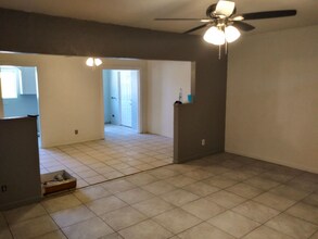 401 E Fredricks St in Barstow, CA - Building Photo - Building Photo