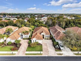 3200 Sundance Cir in Naples, FL - Building Photo