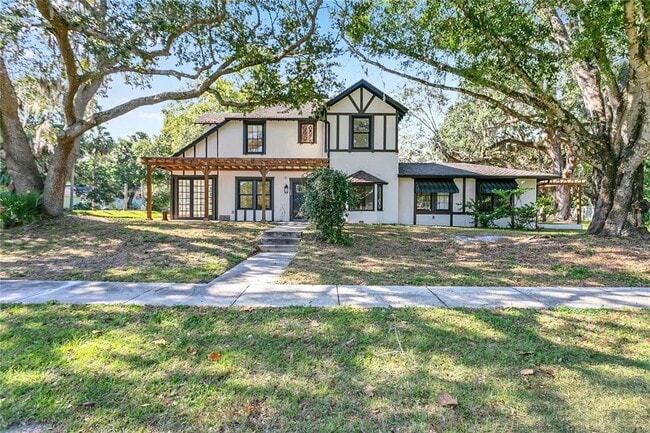 property at 226 N Elliott Ave