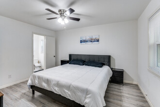 5155 Trail Lake Dr in Fort Worth, TX - Building Photo - Building Photo