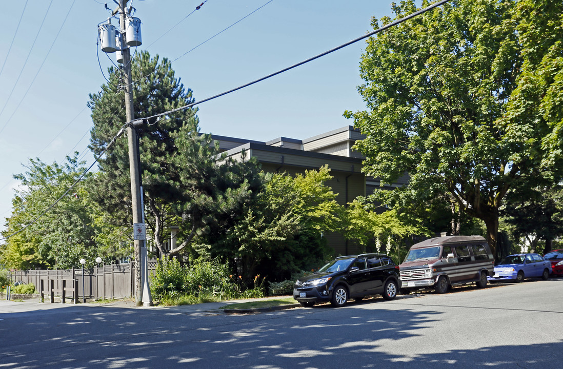 8828 Hudson St in Vancouver, BC - Building Photo