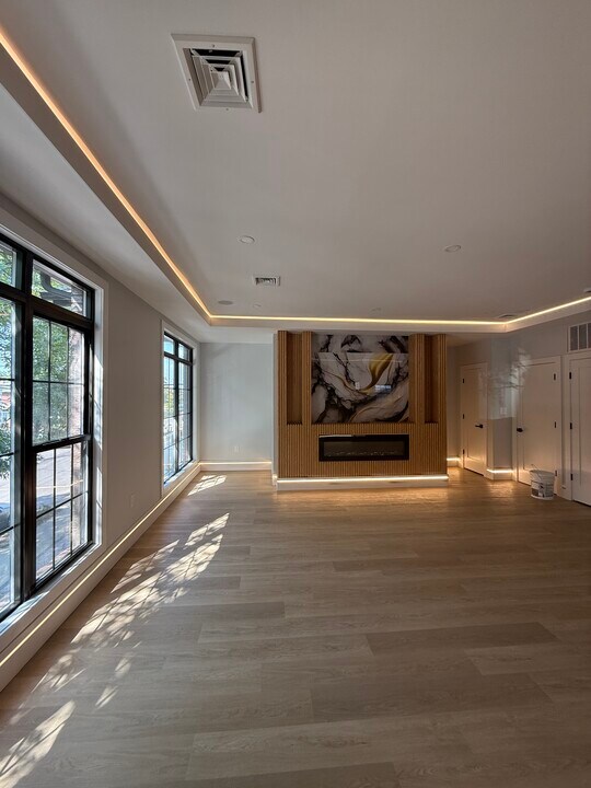 17941 144th Ave, Unit 2 in Jamaica, NY - Foto de edificio