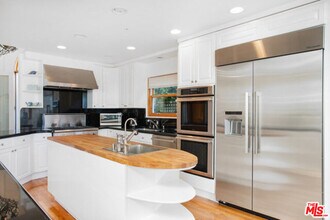 23620 MALIBU COLONY Rd in Malibu, CA - Building Photo - Building Photo