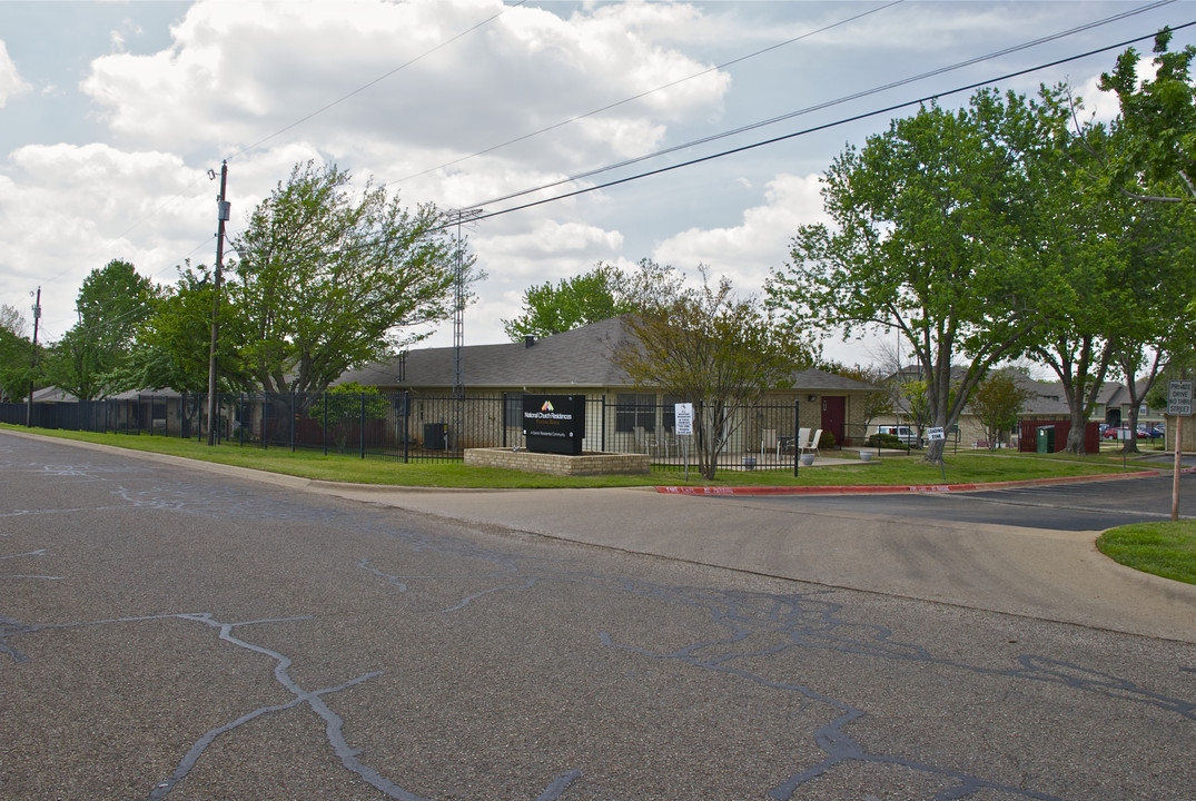 Plateau Ridge in Cleburne, TX - Building Photo