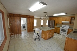 541 Carey Pl in Lakeland, FL - Building Photo - Building Photo