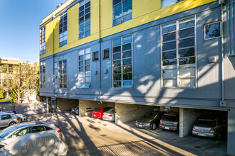 Oliver Lofts in Emeryville, CA - Building Photo - Building Photo