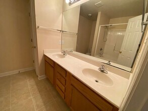 202 Streamwood Dr in Jacksonville, NC - Building Photo - Building Photo